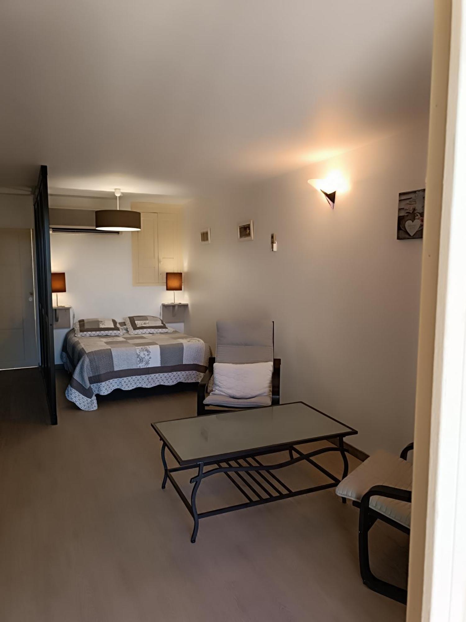 Mas Auroma Bed & Breakfast Murs  Екстериор снимка